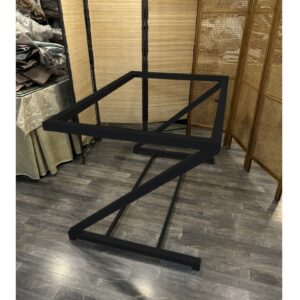 Mesa Camilla Forja en forma de Z - Negra